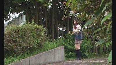 『羞恥』下校中、尿意を我慢する女子校生　大量放尿のおっしこ！