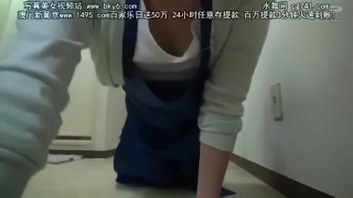 『人妻』ピタピタのズボンを履いたご婦人のデカ尻が目の前に…そんな情欲的さ溢れるシチュエーションにガマンできずにデカチンを即ハメ！ご婦人を口説！