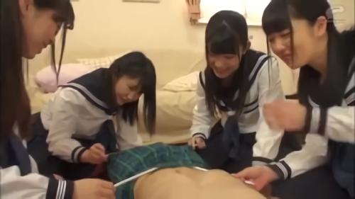 『美少女』若くして格差がついてしまった男女6人が王様レクリエーションにチャレンジします！Hなことに興味津々なJKたちと童貞くんの妄想で膨らん！