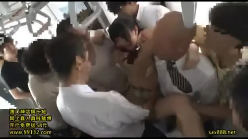 『巨乳』ギリギリ駆け込んだ電車内で、偶然にも伝説の痴●師に狙われてしまう…。電車！図書室！映画館！痴●師たちは場所を選ばず、欲望の赴くま！