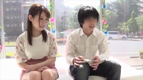 『色白』「男女の友情は成立します！」と豪語するフレンド関係の大学生男女に声をかけマジックミラーに囲まれた密室で2人っきりになってもらい初め！