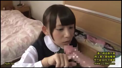 『手コキ』弟は子供だと思っていた3人の姉たちだが、見たこともない絶倫デカチ○ポを目の当たりにして即座にチ○ポ中毒に！！姉たちの子！
