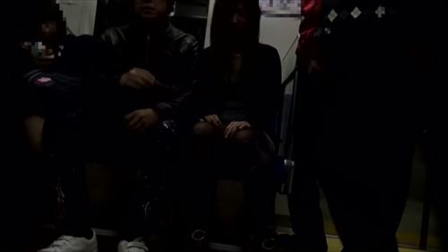 『リモコンバイブ』一円に一般人がいるシチュエーションの中、Hな事をやっていて声を出したくなっても出せないので気付かれないようガマンするしかない！声を！