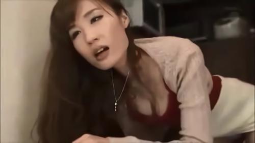 『不倫』夫に相手にされず寂しさをいただいていたゆなは他人棒の強い刺激に快感を得る！