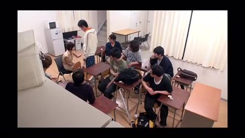 『熟女』濃汁限定！生撮り生飲みごっくんライブ。ごっくんコレクターのオフ会にゲストとして招かれた篠田ゆうチャンが、弾けるようなスマイルを振り！
