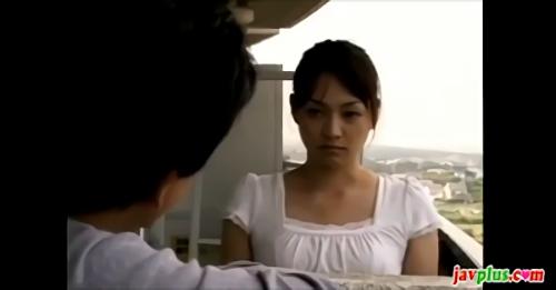 『不倫』ジレンマでファックに飢えた人妻たち、旦那だけじゃ物足りずチ○ポとエキサイトを求める。乳首を摘まれただけで恍惚の表情を浮かべ、熱いト！
