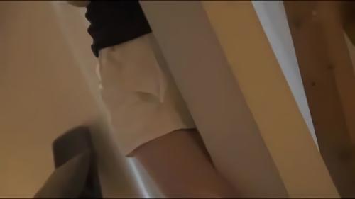 『お姉さん』人気女優・波多野結衣がショートパンツに身を包んで男を誘惑！