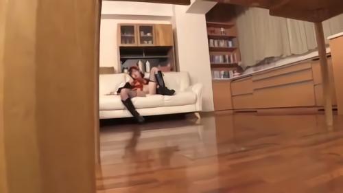 『口内射精』それは家でこっそりコスプレする宅コスレイヤーだったのだ！忘れ物を取りに帰ると部屋にはコスプレ姿で一人Hに耽るえいみの姿が！落ち込んでいる時に！