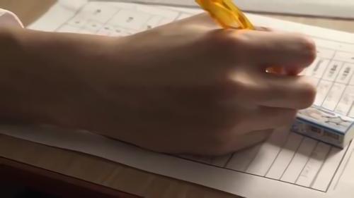 『早乙女ゆい』放課後下半身を露出しては男達のリアクションを楽しむ彼女。ただ注目を浴びたいだけの美少女と、情慾を荒ぶらせ近寄ってくる男子生徒達！