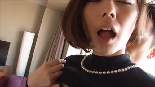『熟女』ご主人からの心ない言葉がキッカケでHレスに陥った人妻です。その言い放った言葉とは「お前は冷凍マグロだな…」当初、言葉の意味が分から！