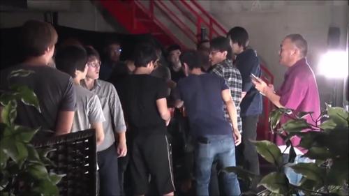 『企画』中から外が見えず、外から中が見える！そんなマジックミラー号の中でAV男優の技術に堕ちていく素人娘たちをマジックミラー越しに生観察！！