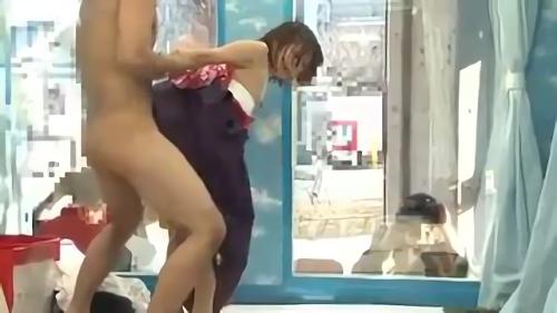 『美少女』大学の卒業式を終えたばかりのフレンド同士の男女がMM号に乗車！賞金を餌に心覚作りのレクリエーションだと偽って、Hなレクリエーション！