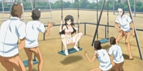 お巡りさん、早く来てくれぇ～！おっぱい、下半身丸出しで公園のブランコを選挙するヤバい人たちｗｗ