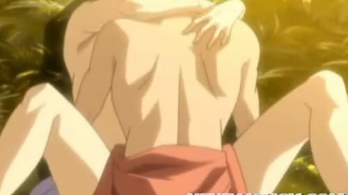 男同士が長い草に囲まれてホモえっち！力強い腰振りにお尻でイッてしまう♡