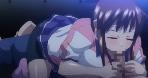 むっちりボディの女子校生が勃起ちんぽしゃぶる！