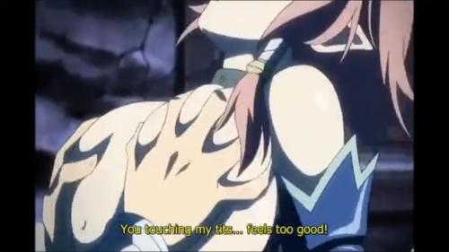 美女に付いてるはちきれんばかりのおっぱいを揉んであげると母乳が溢れ出す♡