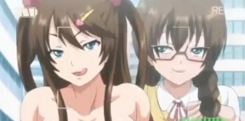 画面に写ってる女性は同一人物です。何十本ものち●ぽを射精させて恍惚の表情を浮かべる少女❤