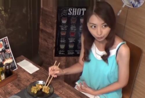 ＜人妻ナンパ中出しNTR＞独り飲みの美熟女をナンパしてツンとした感じだけど超エロくて中出しさせてくれた