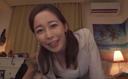 【篠田ゆう】幼なじみお姉ちゃん最終日★膣奥まで突かれて中出し「いっぱい中に出してもらおっと」