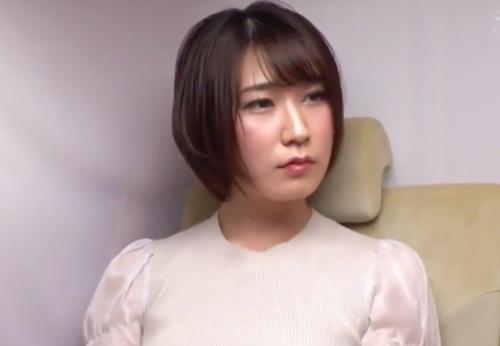 ＜人妻ナンパ中出しNTR＞ショートカットが似合うセレブ美人がアンケートからいつの間にか脱がされ中出しされる