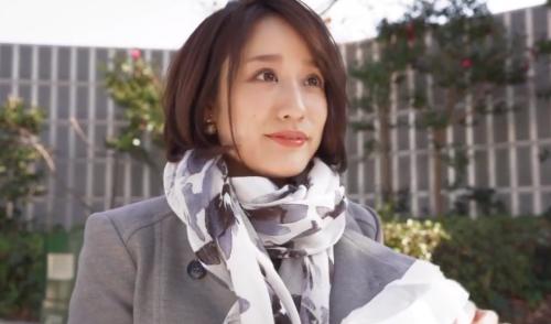 ＜人妻不倫旅行＞清楚な美熟女が女友達と温泉旅行と旦那に嘘をついて不倫相手と温泉の中で濃厚SEX