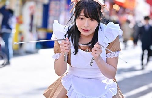 繁華街で逆ナンパしそのまま自宅でHな家庭訪問！童貞大好物の性欲モンスターが欲望全開でザーメンを搾り取る！