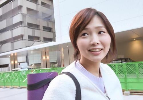 初めて尽くしの経験が妻をオンナに変えてゆく‥。ヨガ講習の合間の限られた時間ずっと絶頂・潮吹き…延々イカされ