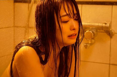 アナタ気づいて…嫌悪感が愛おしさに変わっていくのがとても怖かった。私が変っていく事を私が変えられていく事を…