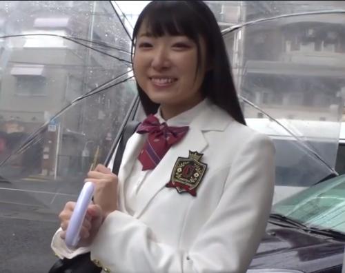 【女子高生×中出し】巨ちんを前に恥ずかしそうにしていたjk、精子を欲しがるマン○に着衣中出し