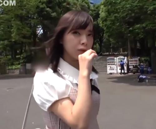 『前が気持ちよかった♥から今回も。。。』マジかわな美少女をハメてバックで潮吹きも・・・