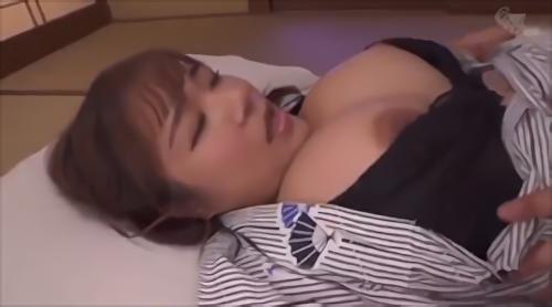 『淫語』爆乳先生とのわくわく修学トラベル関係のものに、新進気鋭のボイン女優・宝生めいが登場！僻地のチビっ子たちを引率し修学トラベルにやって！