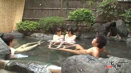『温泉』もちろん裸を守れず責め放題！反発する間もなくチ○ポ挿入！嫌がりながら徐々に感じ始めるセンシブルな身体！1回、2回、3回連！