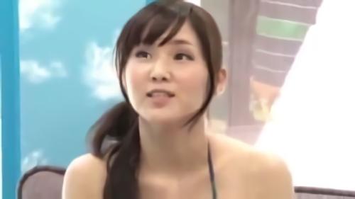 『人妻ナンパ』優しい水着美女に童貞くんのおち○ぽ相談に乗ってもらいました！たくさーん精子が溜まった童貞くんのおち○ぽに、やさしーくまたがって、おま○こで包！