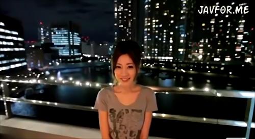 『美乳』前田かおりが魅せる汁たっぷりの濃厚な接吻！！欲情に身を任せ絡み合う唇と淫らな身体！あまりのカイカンに潮汁も噴だし感じまくりのかおり！