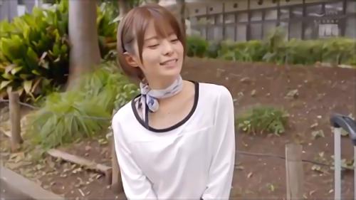 『淫語』「Hなご奉仕なんてありませんよ」そう語る月乃さんのお仕事を覗くと…尻を押し付け、アナル見せ！勃起させたチ○ポをじ～っくり弄ぶド痴女！
