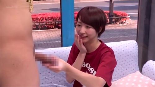 『女子大生』ボーイッシュショートカットの心優しいスポ女大学生に‘童貞君のお願い’を聞いてもらいました。一人Hのお手伝いから筆おろしファックを目！
