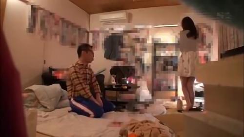 『巨根』僕にも遂に出来た可愛い彼女‘もえ’と同棲を始め幸せを噛みしめていたある日、1本の電話が掛ってきた。相手は完全に見下し対象だったキモ！