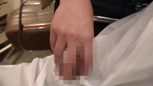 『美容師』仕事中に痴女モードが発動した女たち。職業は様々だけど痴女りたい思いは同じ！それぞれの職場環境を活かしロックオンした男を誘！