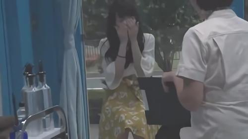 『貧乳』「微乳=センシブル」という科学的根拠のない通説が今や常識となっているAV業界。「微乳の女性は本当にセンシブルなのか？」を検証する為！