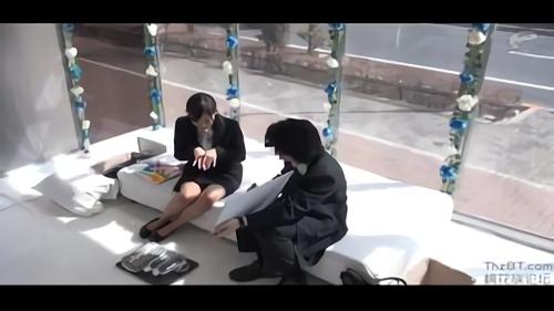 『ナンパ』初めてした人前でのオナニーで女子はいつも以上にオマ○コ熱くしちゃい！