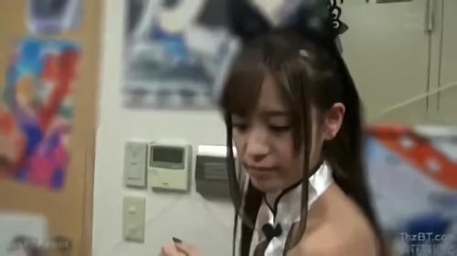 『コスプレ』しかしももタソのおしゃぶりはサイコーですなぁ！たまらずお顔にオチンポミルクどどどぴゅどぴゅぅぅ！オウフ…失敬！桃氏の性器にゅるにゅるで辛抱たま！