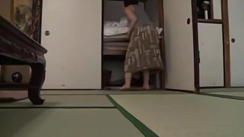 『近親』国井宏美…。彼女は出産して母となった今でも若干二十歳という若妻である。夫との生活は別段不服があるわけでもないが、その若さゆえか、ナ！