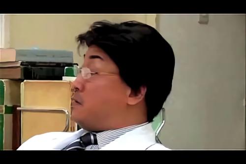 『フェラ』静まり返った院内に秘かに卑猥な声が響き渡る！やってはいけない場所での性行為は燃え上がる！だからこんな場所でも、あんな場所！