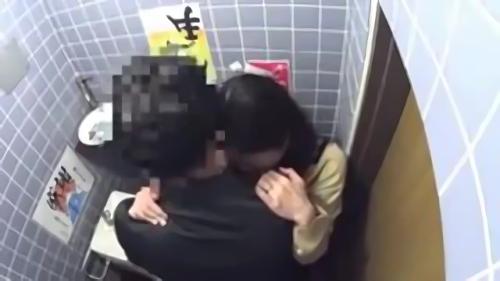 『素人ナンパ』居酒屋で稀に見かける一人飲みする大人の女性。彼女たちは純粋に酒を楽しんでいるのか？それとも出会いを求めているのか？素朴な疑問に答え！