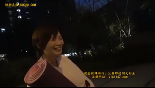 『スレンダー』福岡在住の本物人妻、神田知美の第2弾。リリースから1カ月が経った今回は、感じまくる本イキする姿を映すことができた。ヨガ講習終わりを！