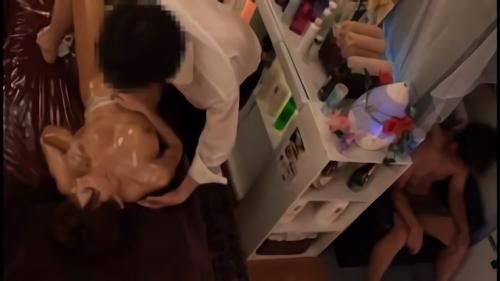 『人妻』身体を火照らせて悶えまくる巨乳人妻の姿をしかと盗撮！