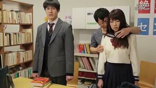 『羞恥』催〇光線関係のもの第3弾！今回の舞台は受験生たちが集まる進学予備校！主人公の翼は成績優秀で、予備校でもトップクラス。その彼女である！