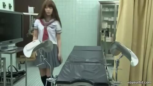 『巨乳』母親や彼氏同伴で不安を抱え妊娠検査に訪れた女子校生たち。同伴者の前での問診で今まで知られたくなかった恥部を打ち明けるハメに…さらに！