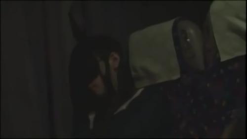 『露出』夜行バスで乗り合わせた女に消灯後、近づく男。熟睡した女をじっくりと車内夜〇いで感じさせる。拒もうにも誰にもバレたくない気持ちと車内！