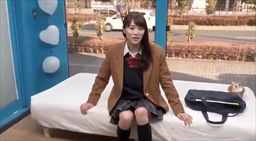 『中出し』「ファッション誌のH特集です/テーマは女性の自慰なんです！10万円であなたの一人Hを見せて下さい/お一人にしますんで」と土下座！ナ！